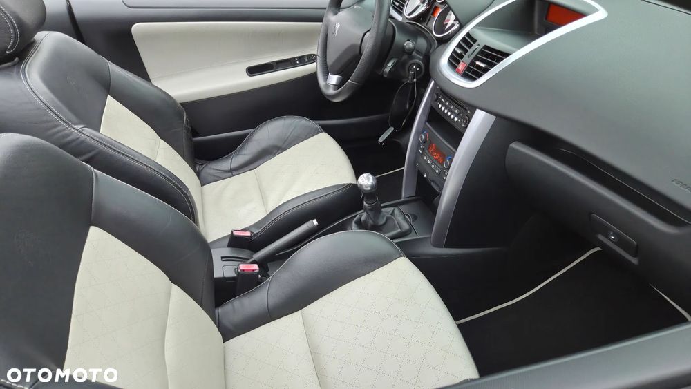 Peugeot 207 CC 120 VTi Roland Garros - 16