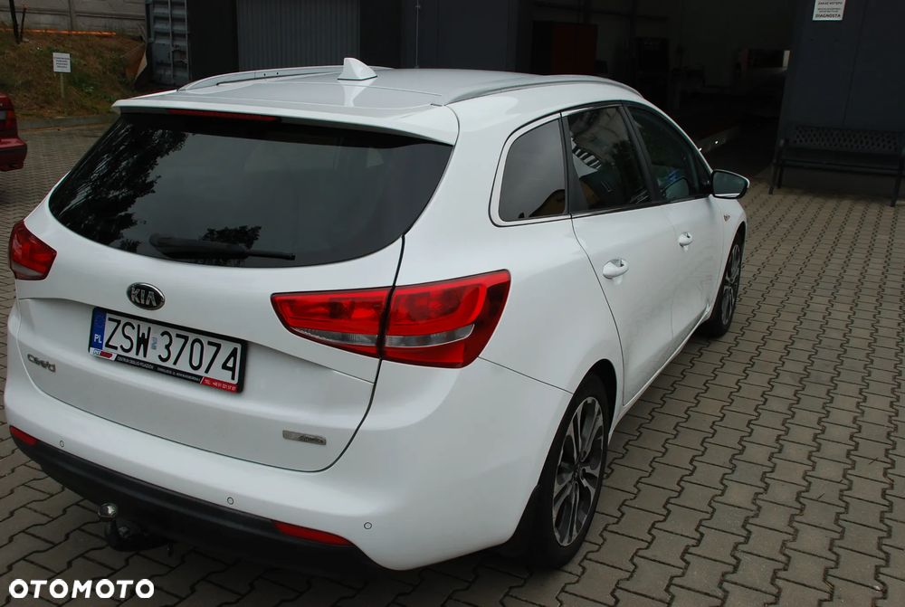 Kia Ceed Cee'd 1.6 CRDi L Business Line DCT - 3