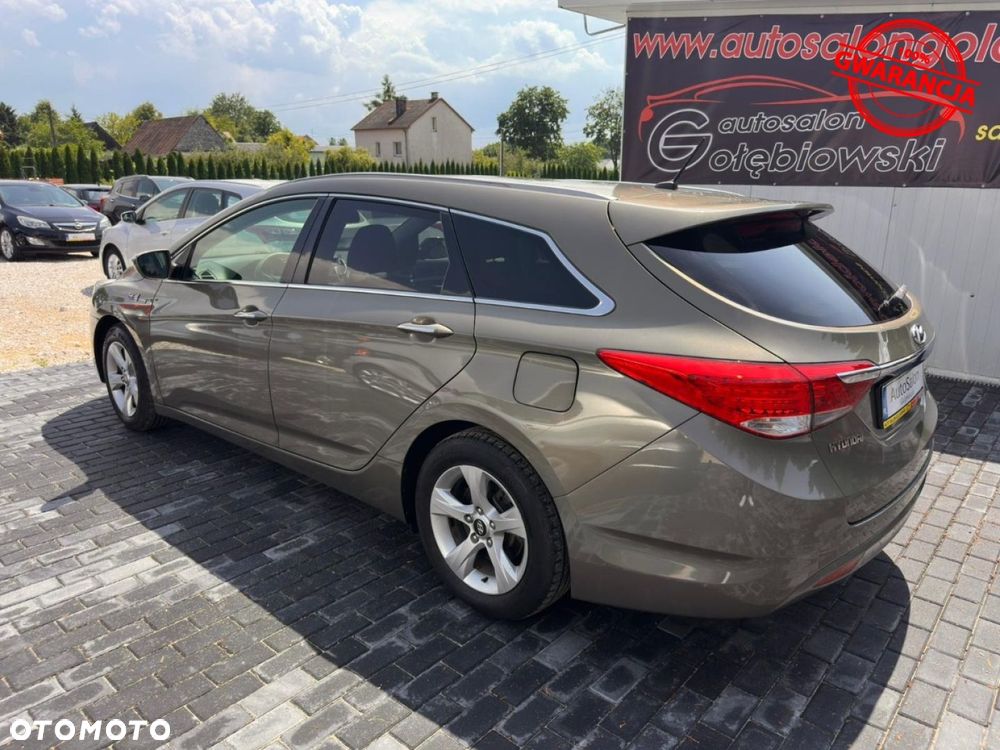 Hyundai i40 Kombi blue 1.6 Family+ - 6