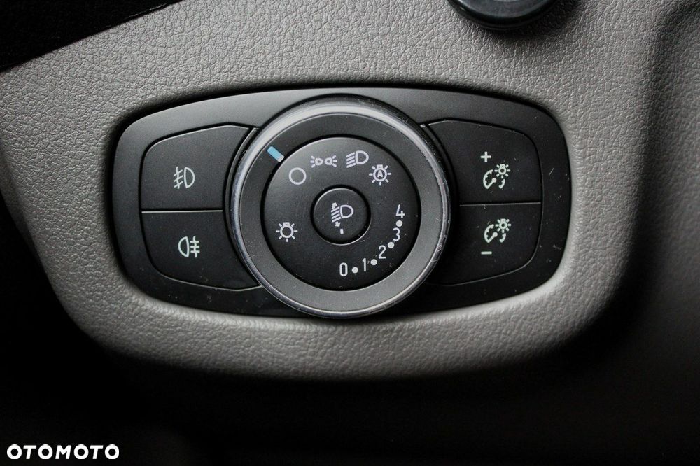 Ford Tourneo Connect - 22