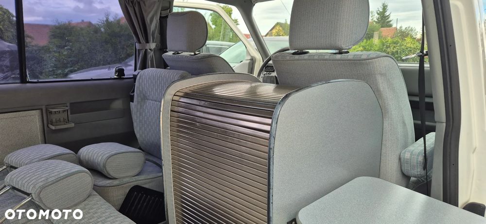 Volkswagen Multivan - 17