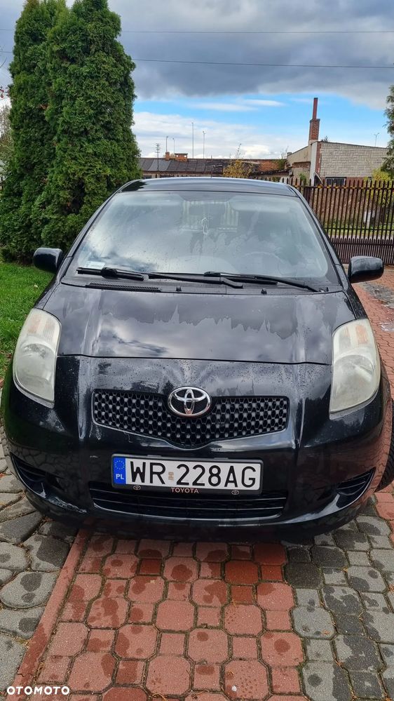 Toyota Yaris - 1