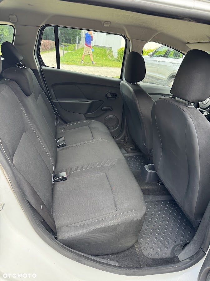 Dacia Logan 1.2 16V Laureate - 23