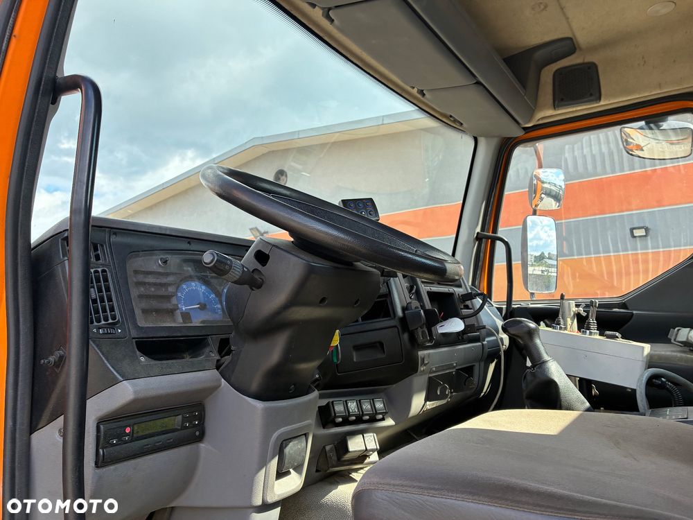 Renault MIDLUM 220 4x4 - 6