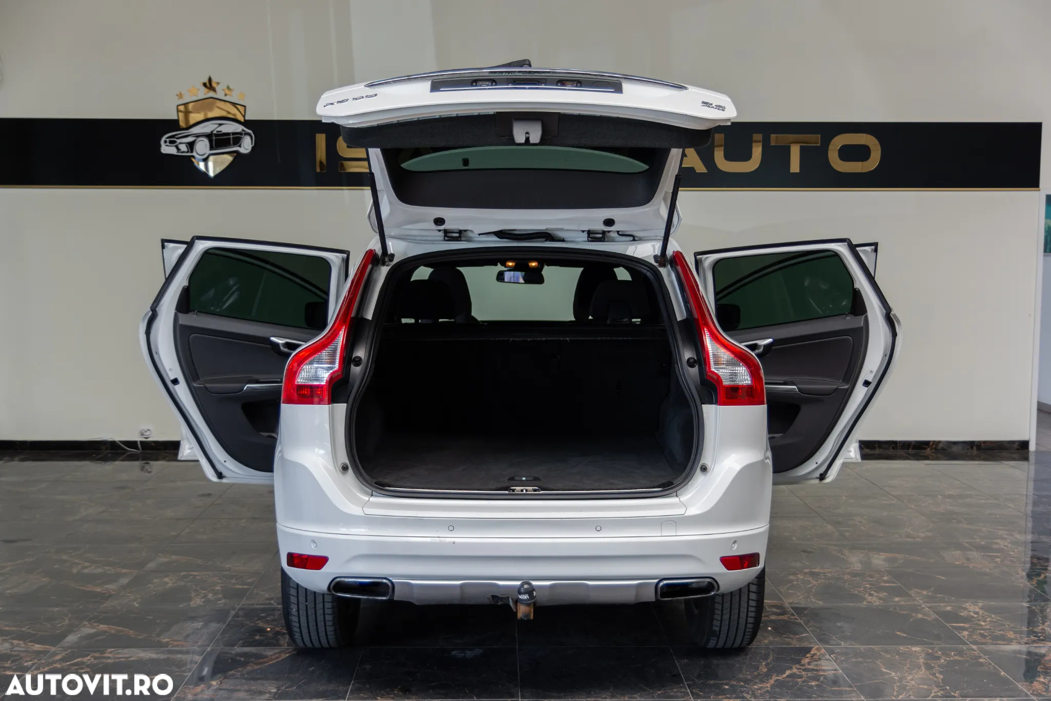 Volvo XC 60 D4 AWD Momentum - 3
