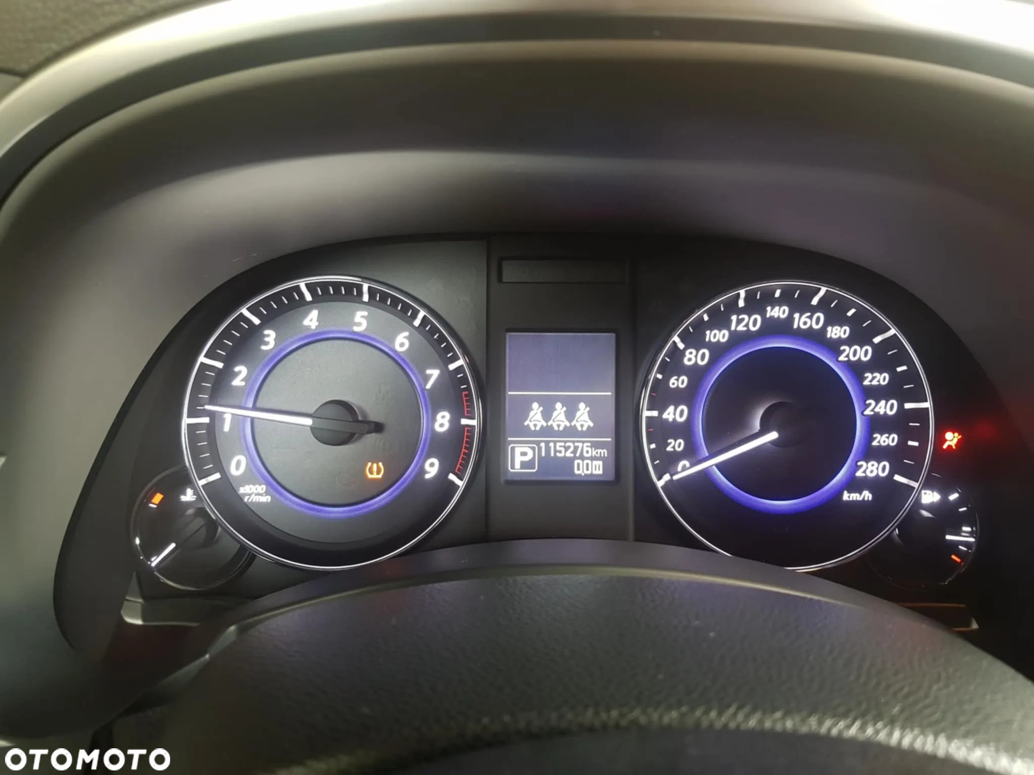 Infiniti QX70 - 22