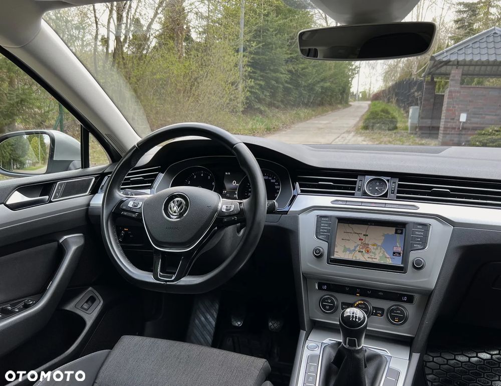 Volkswagen Passat 1.8 TSI BMT Comfortline - 15