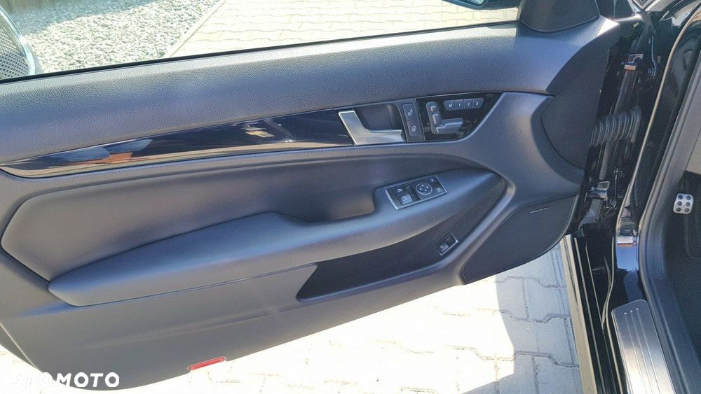 Mercedes-Benz Klasa C 63 AMG Coupe AMG SPEEDSHIFT MCT Edition 1 - 30