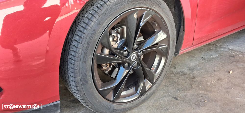 Opel Astra 1.2 T GS Line S/S - 10