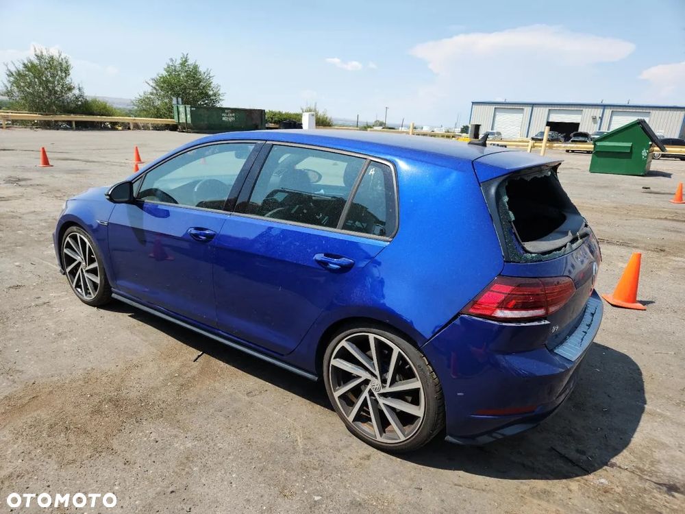 Volkswagen Golf - 3