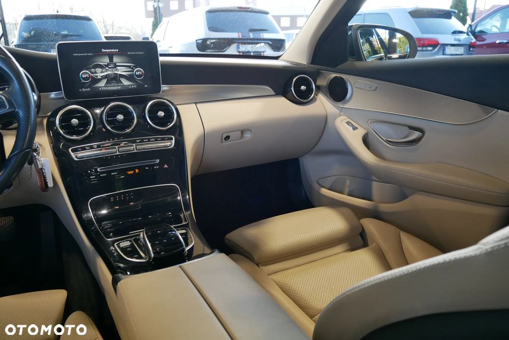 Mercedes-Benz Klasa C 200 4-Matic 9G-TRONIC - 20