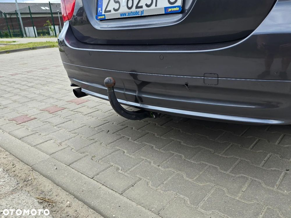 BMW Seria 3 320i - 13