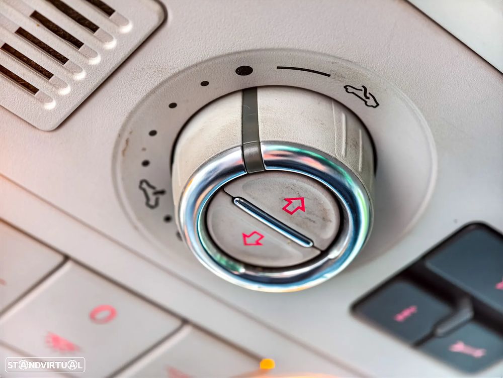 VW Sharan 2.0 TDI Highline - 48