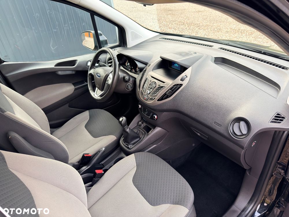 Ford Tourneo Courier 1.0 EcoBoost Titanium - 27