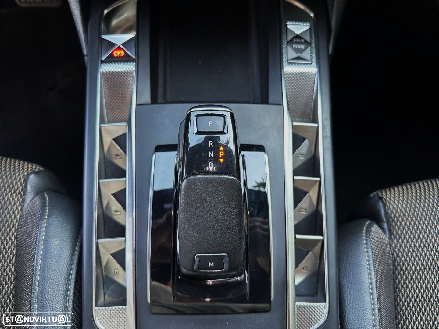 DS DS3 Crossback 1.5 BlueHDi So Chic EAT8 - 16