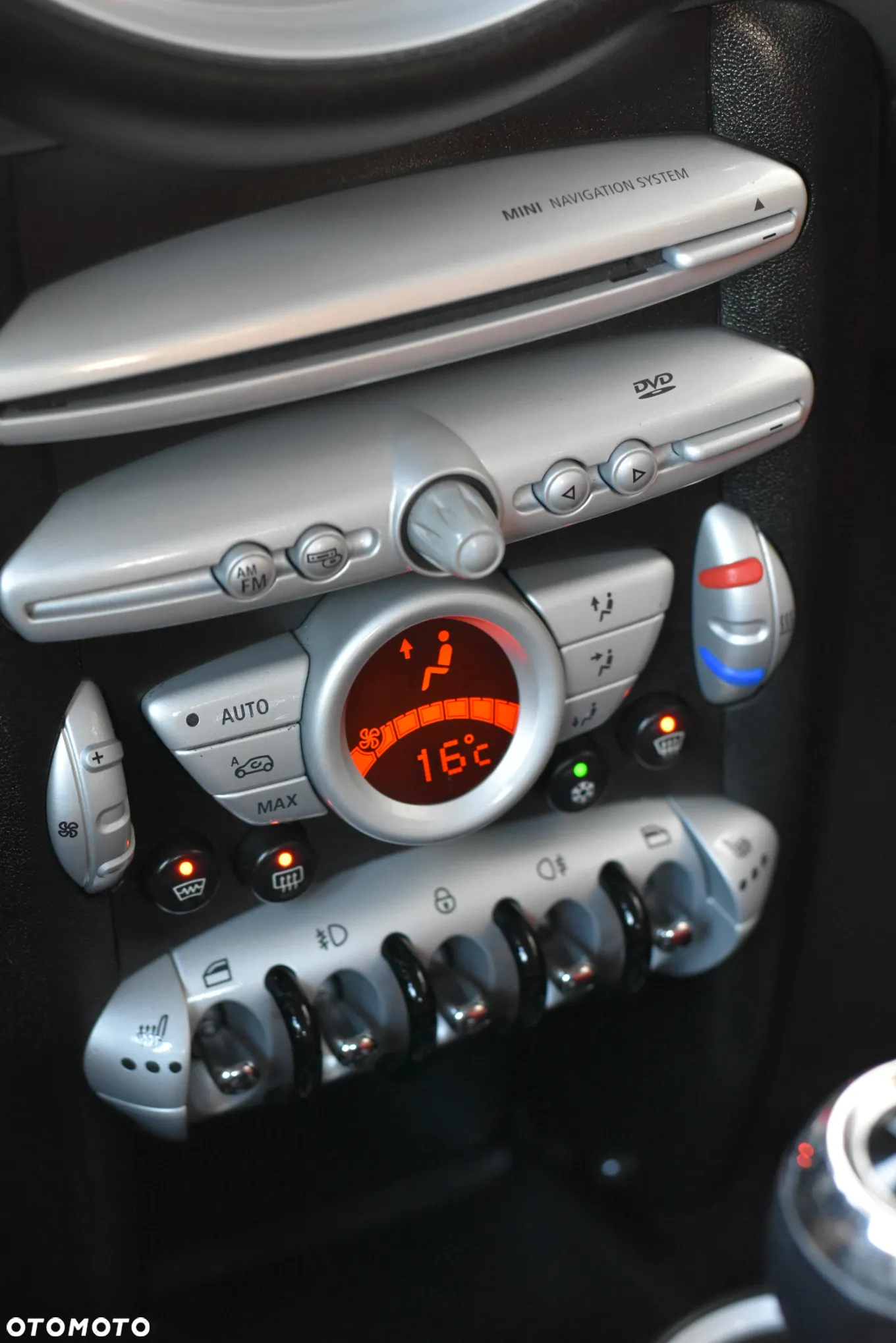 MINI Cooper S 50 Mayfair - 24