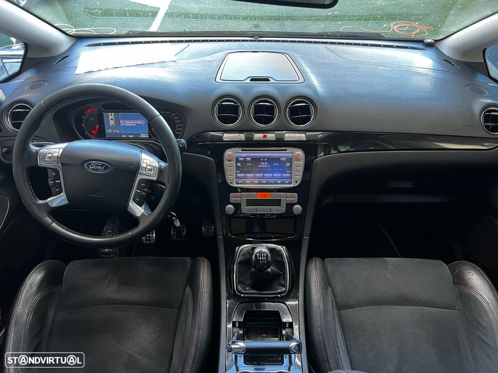 Ford S-Max 2.2 TDCi Titanium 7L - 24