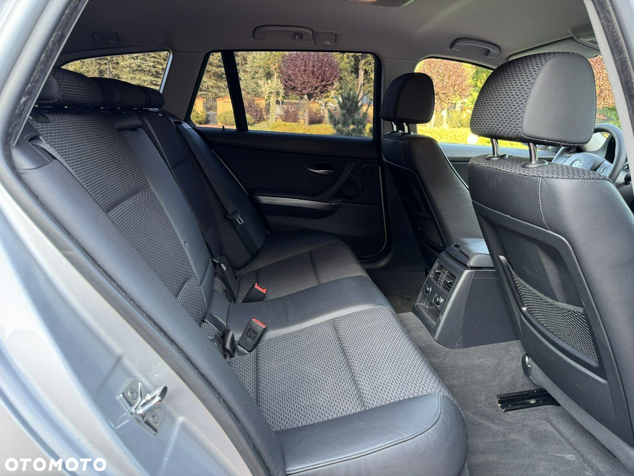 BMW Seria 3 320d xDrive - 27