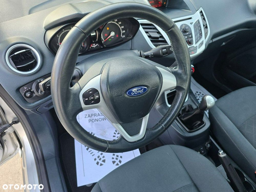 Ford Fiesta - 27