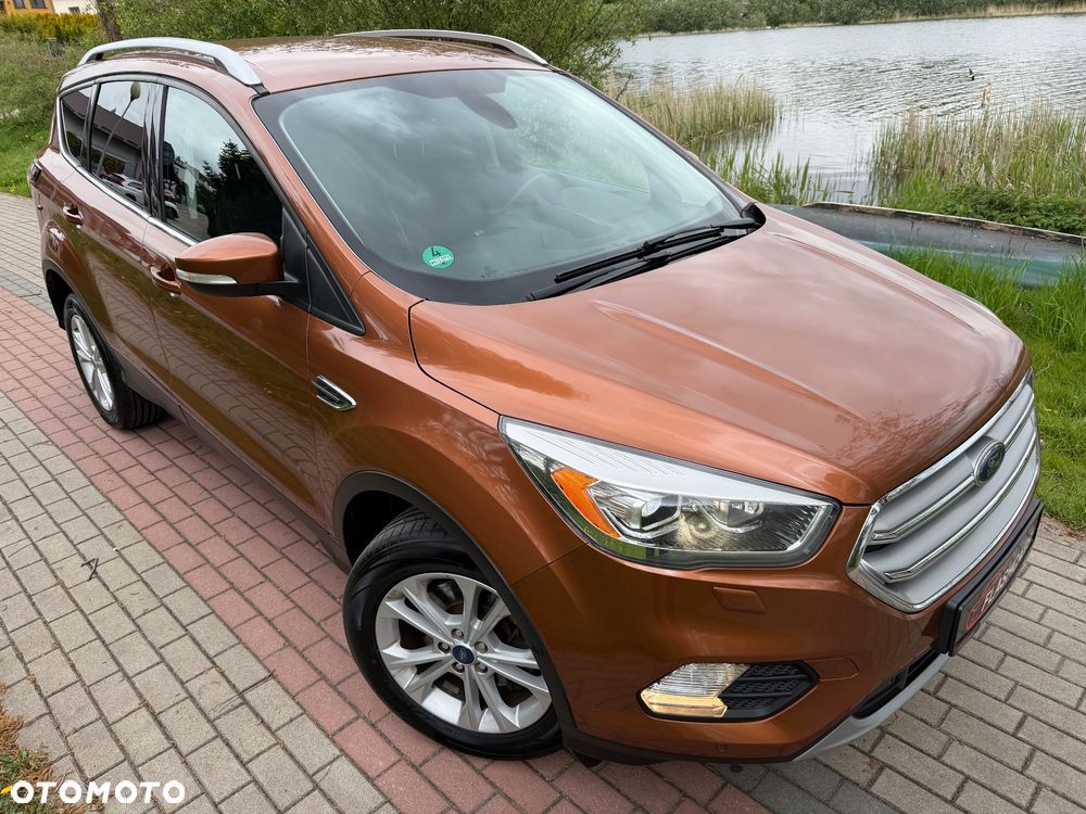 Ford Kuga 2.0 TDCi 2x4 Titanium - 28