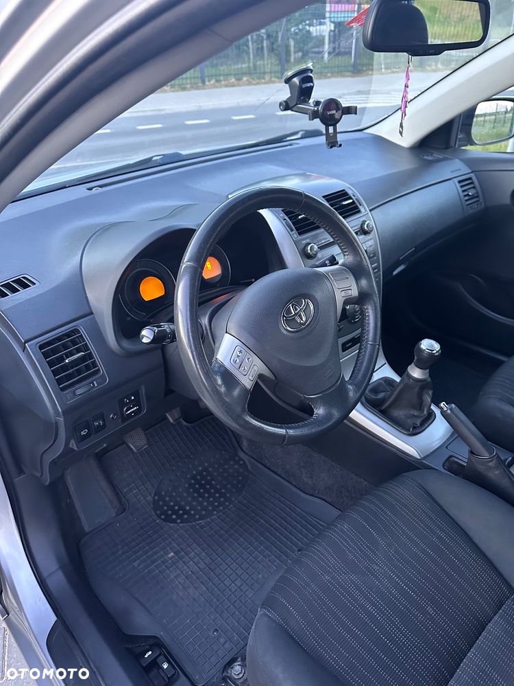 Toyota Corolla 1.6 VVT-i Sol Start - 26