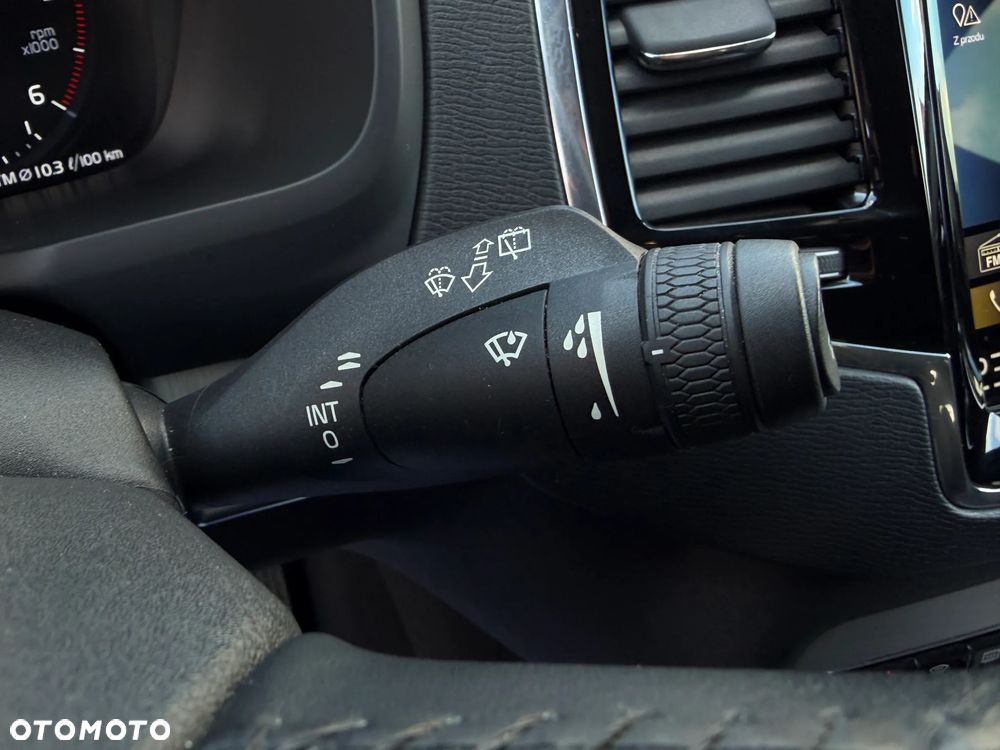 Volvo XC 90 B5 D AWD Momentum Pro 7os - 25