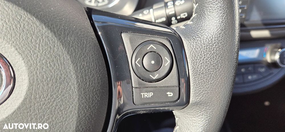 Toyota Yaris 1.5 VVT-i HSD Dynamic - 22