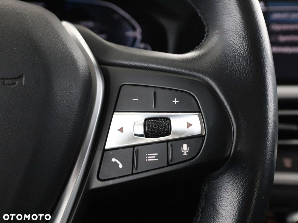 BMW Seria 3 330e Advantage - 32