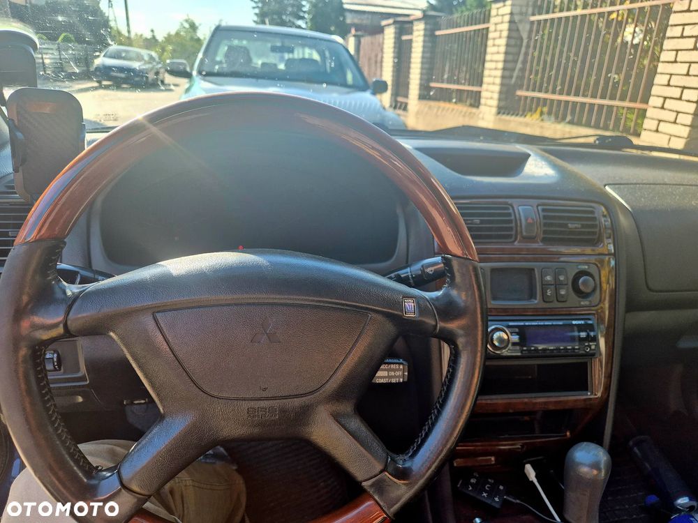 Mitsubishi Galant 2.5 V6 - 19