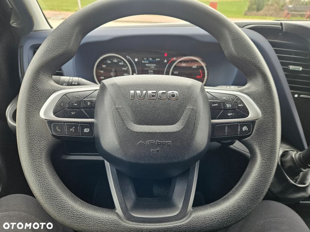 Iveco Daily 35-140, Hi-Matic Kontener plus winda 750 kg. - 28