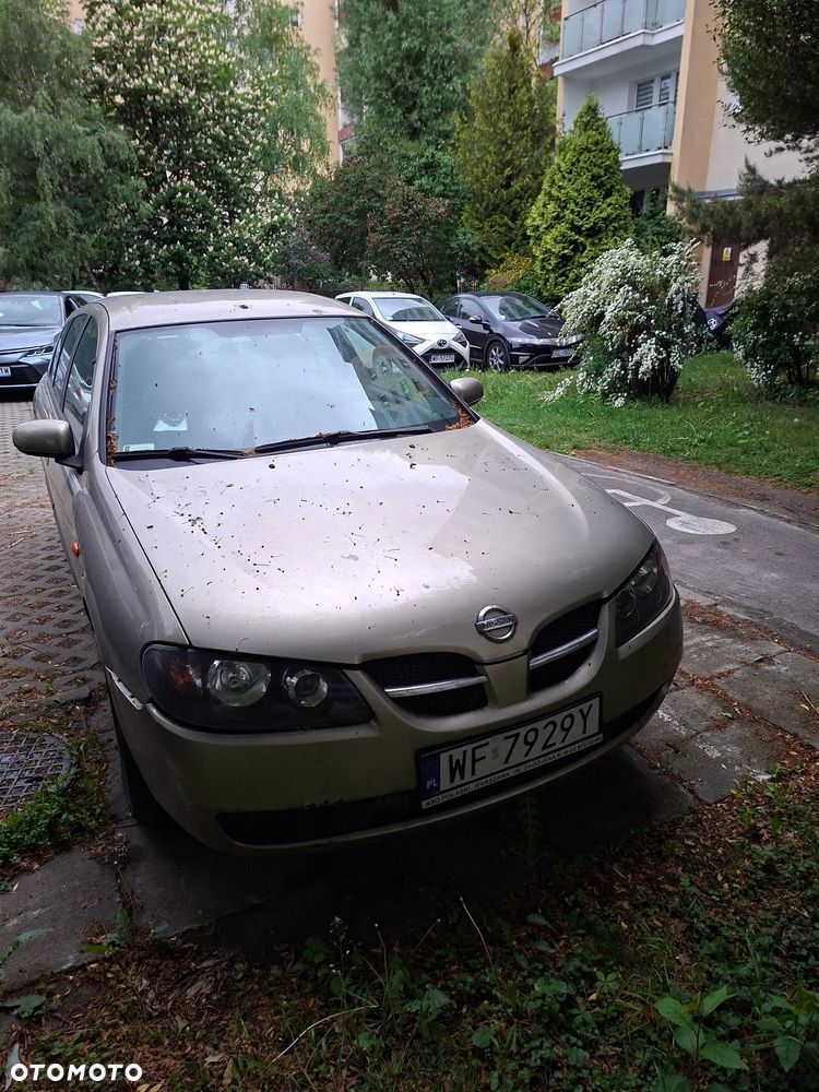 Nissan Almera 1.5 Visia + - 4