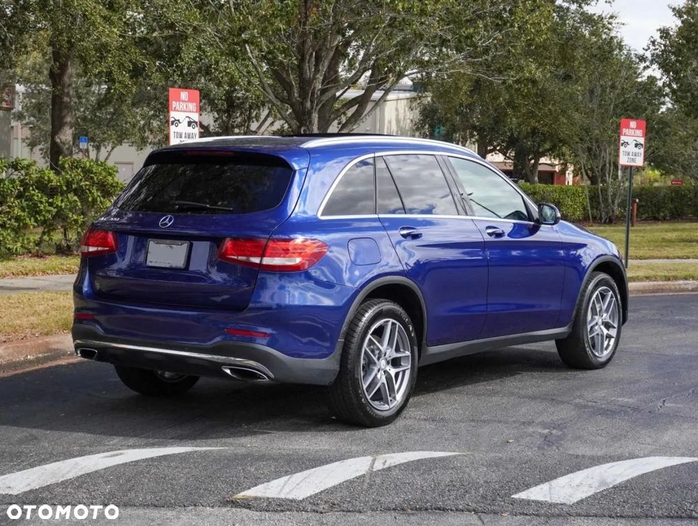 Mercedes-Benz GLC - 4