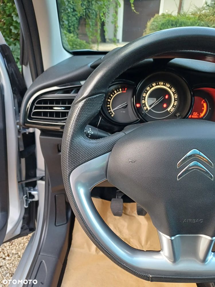 Citroën C3 1.2 PureTech Exclusive - 27