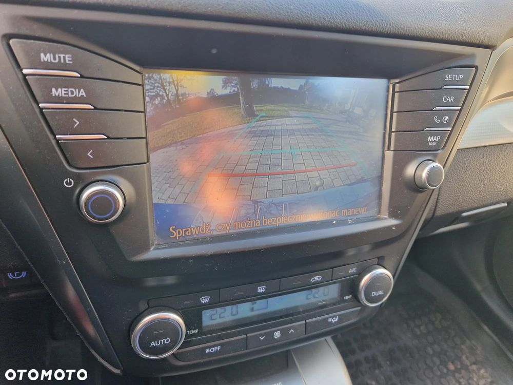 Toyota Avensis 1.8 Premium - 13