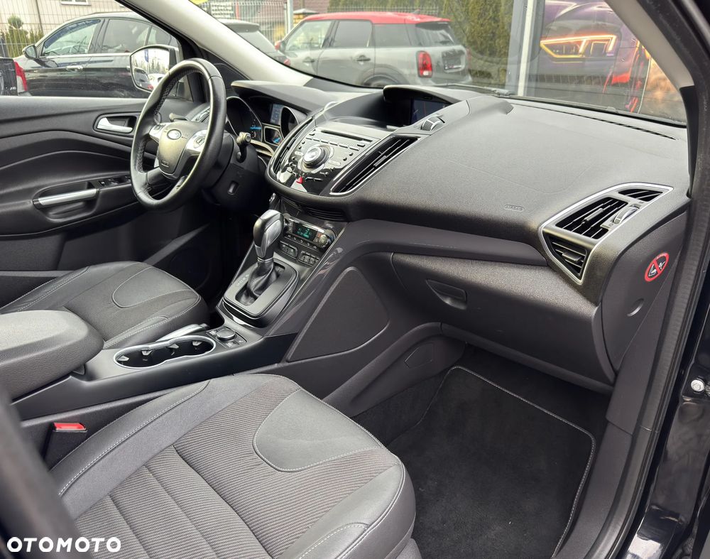 Ford Kuga 2.0 TDCi 4x4 Titanium - 32