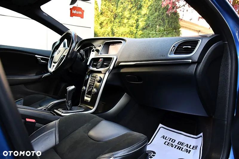 Volvo V40 D3 Drive-E SCR R-Design Momentum - 6