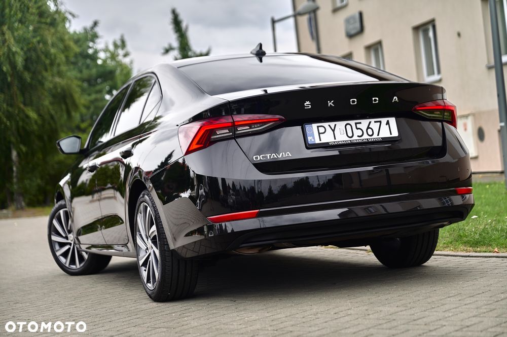 Skoda Octavia 2.0 TDI Ambition DSG - 2