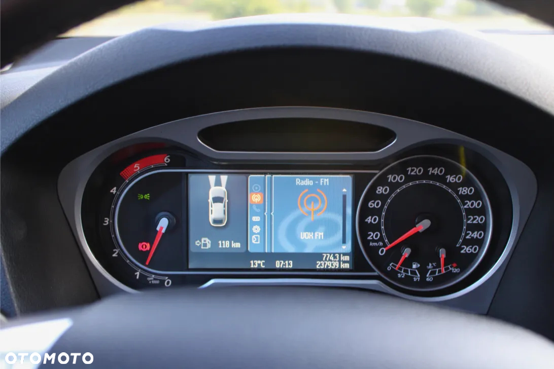 Ford Mondeo 2.0 TDCi Ambiente - 23