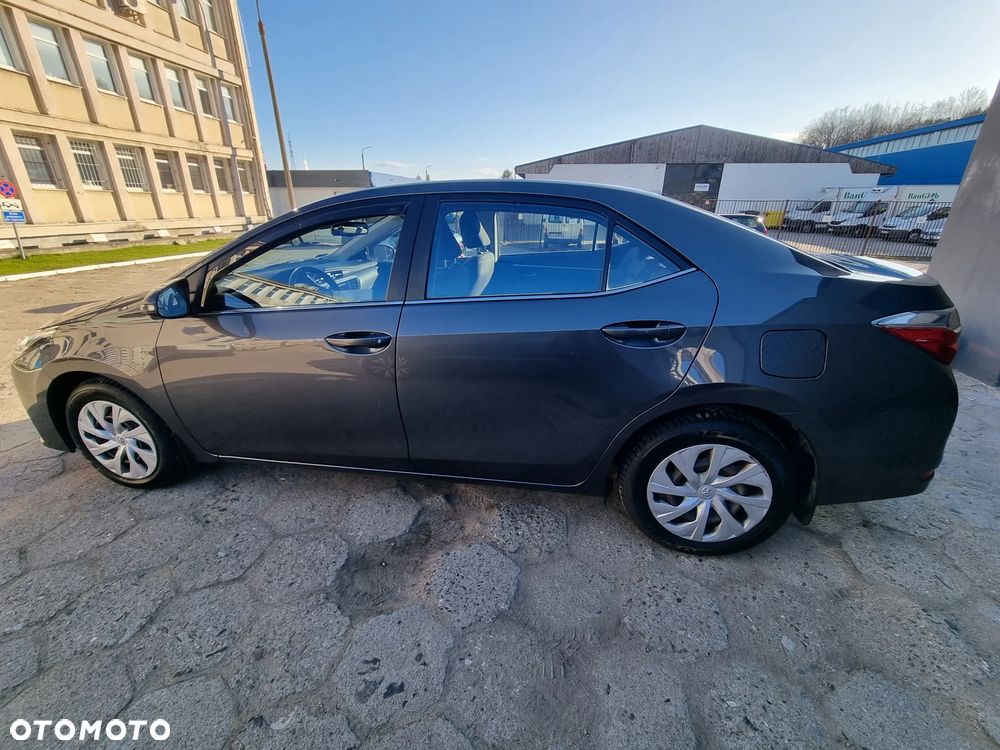 Toyota Corolla 1.6 Active - 12
