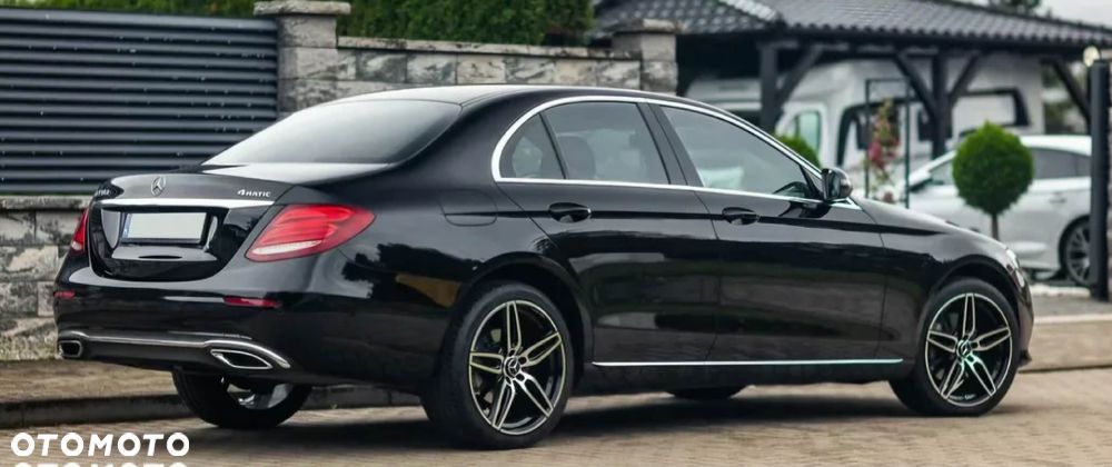 Mercedes-Benz Klasa E 220 d 4-Matic 9G-TRONIC - 6