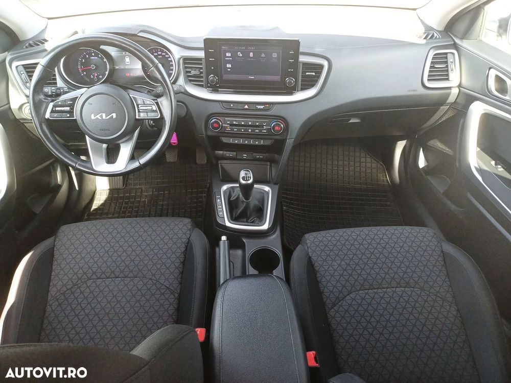 Kia Ceed - 21