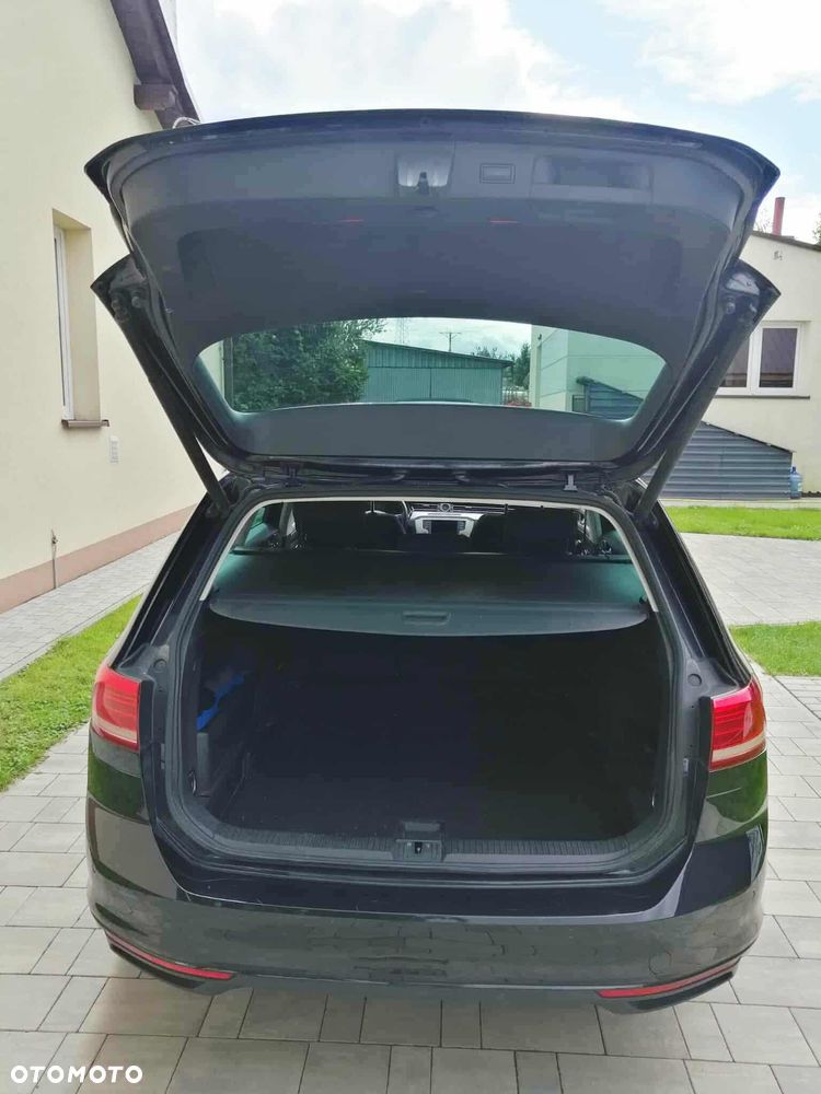 Volkswagen Passat 2.0 TDI (BlueMotion Technology) Comfortline - 11