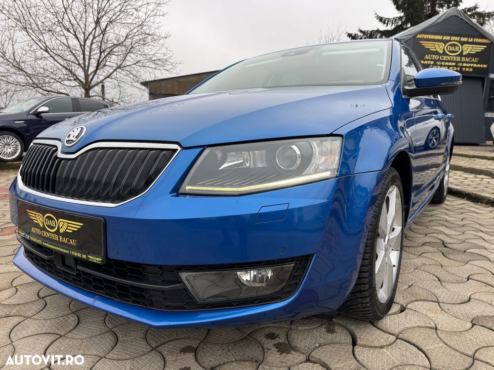 Skoda Octavia 1.6 TDI DPF DSG Sport Edition - 2