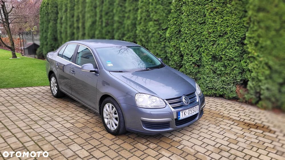 Volkswagen Jetta 1.9 TDI Comfortline - 2