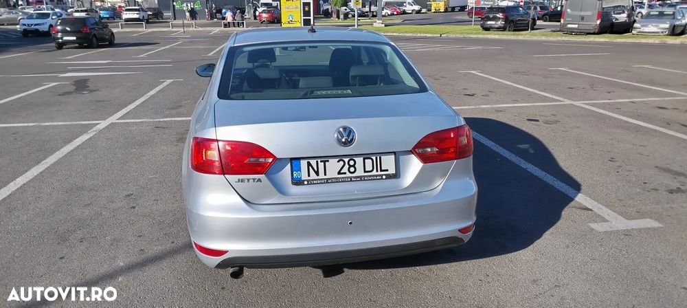 Volkswagen Jetta 1.2 TSI Comfortline - 6
