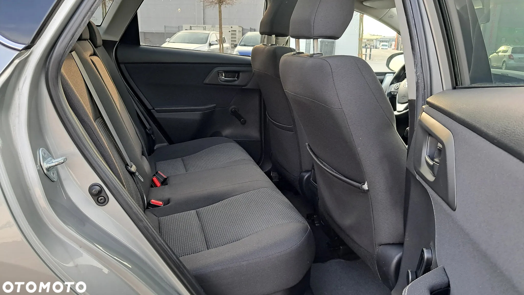 Toyota Auris 1.8 VVT-i Hybrid Automatik Comfort - 13