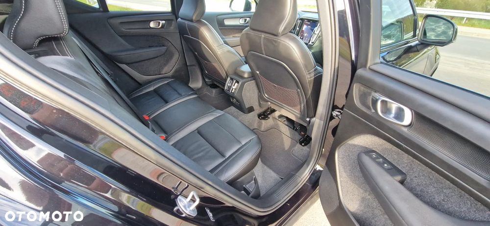 Volvo XC 40 B5 B AWD Ultimate Dark - 16