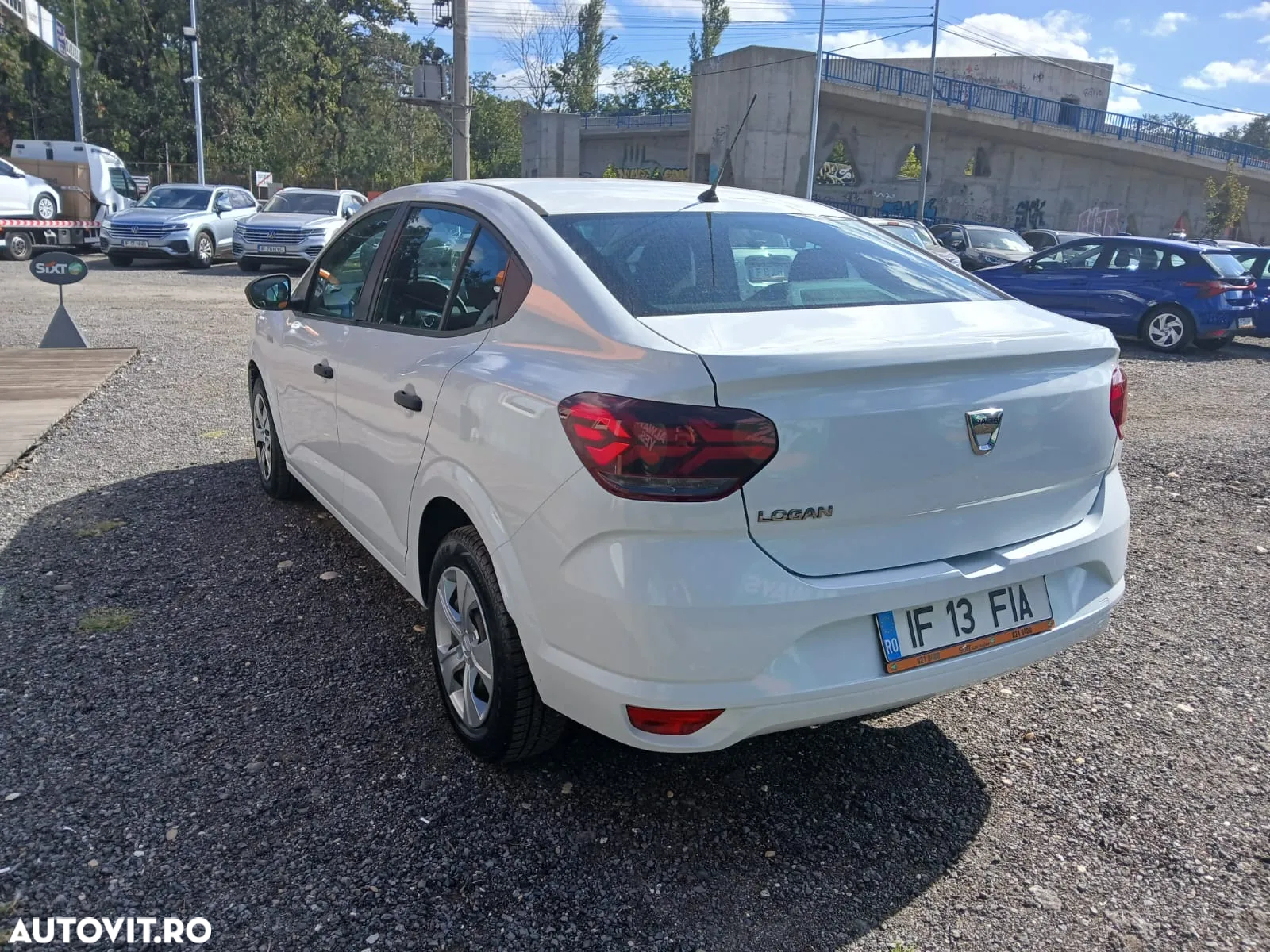Dacia Logan TCe 90 Essential - 4