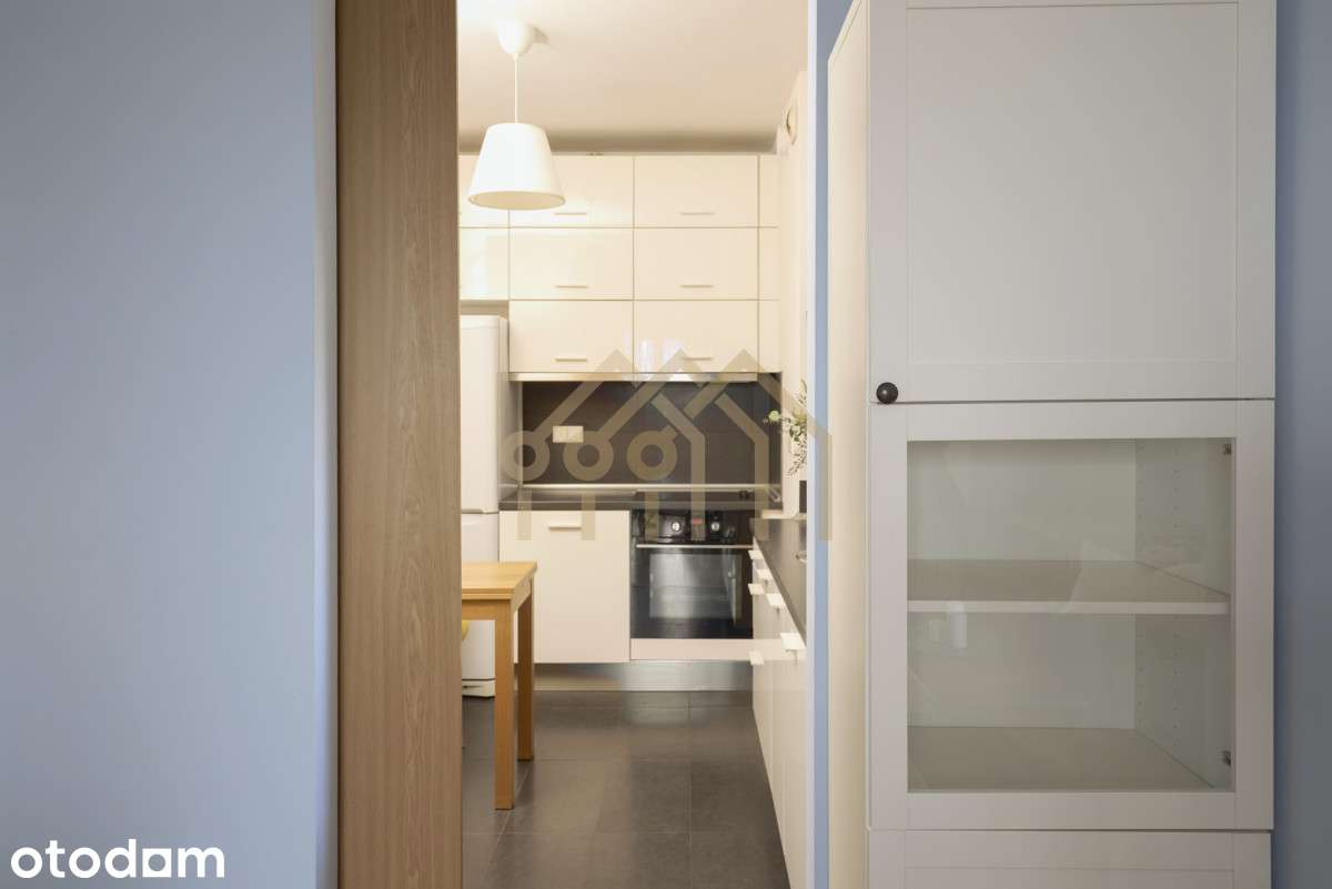 42 m²| 2 pokoje plus kuchnia| widok na Warszawę