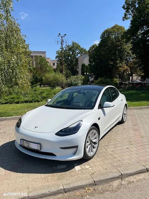 Tesla Model 3 Long Range - 1